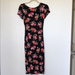 Floral short sleeve fitted dress